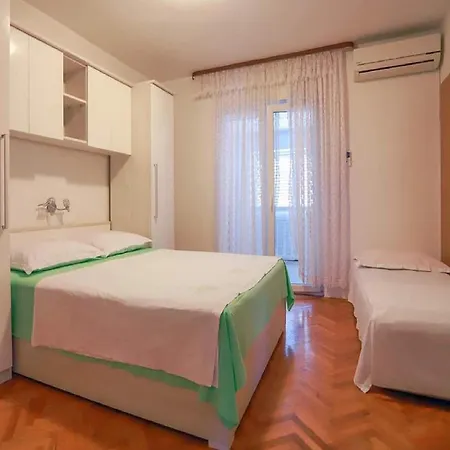 Pezo * Baska Voda