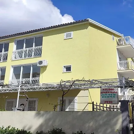 Pezo Apartmán *
